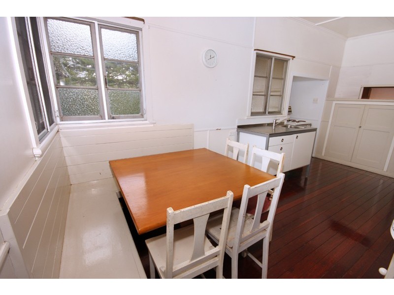 4 Oxleigh Cres, Nambour QLD 4560