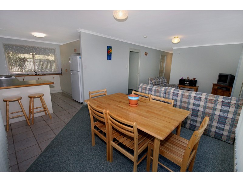 2/24 Glenbrook Drive, Nambour QLD 4560