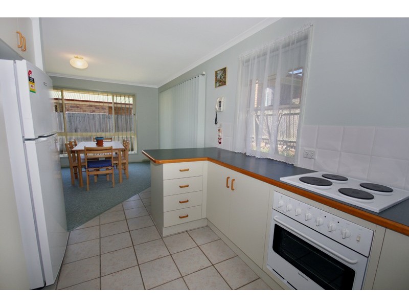 2/24 Glenbrook Drive, Nambour QLD 4560