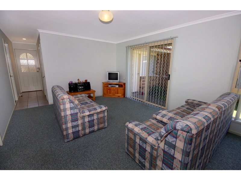 2/24 Glenbrook Drive, Nambour QLD 4560