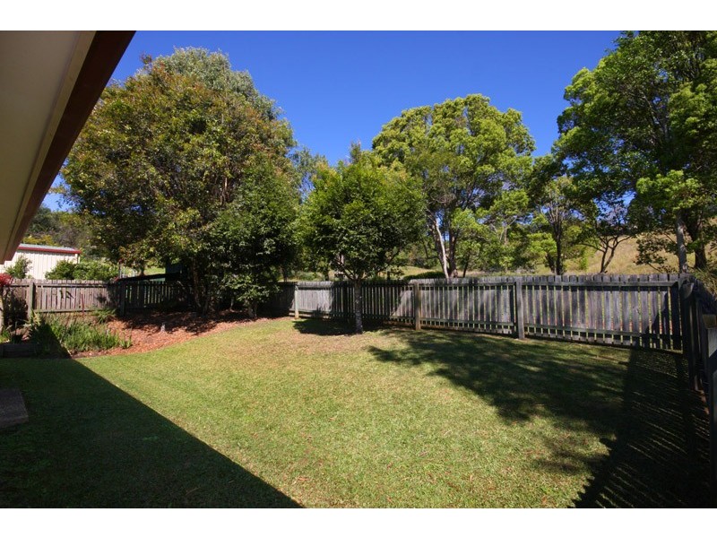 2/24 Glenbrook Drive, Nambour QLD 4560