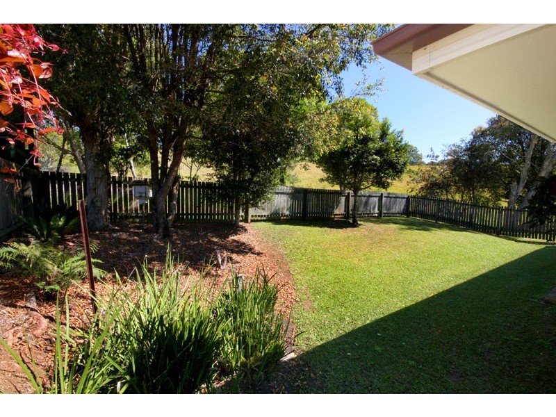 2/24 Glenbrook Drive, Nambour QLD 4560