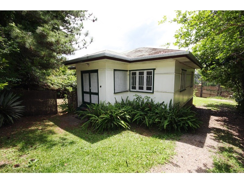 23 Petrie Creek Road, Nambour QLD 4560