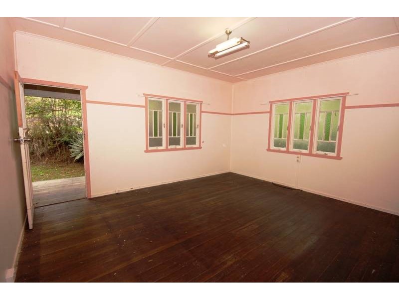 23 Petrie Creek Road, Nambour QLD 4560