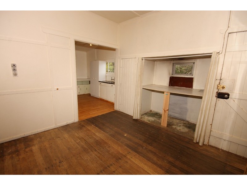 23 Petrie Creek Road, Nambour QLD 4560