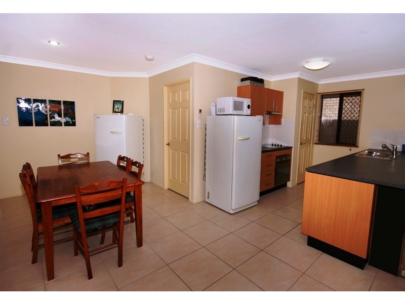 8 Pollys Place, Nambour QLD 4560