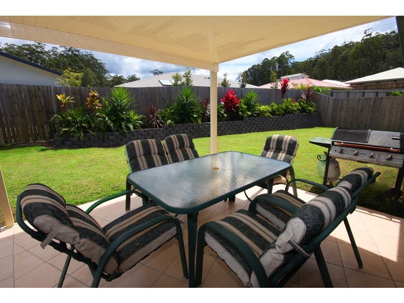 8 Pollys Place, Nambour QLD 4560