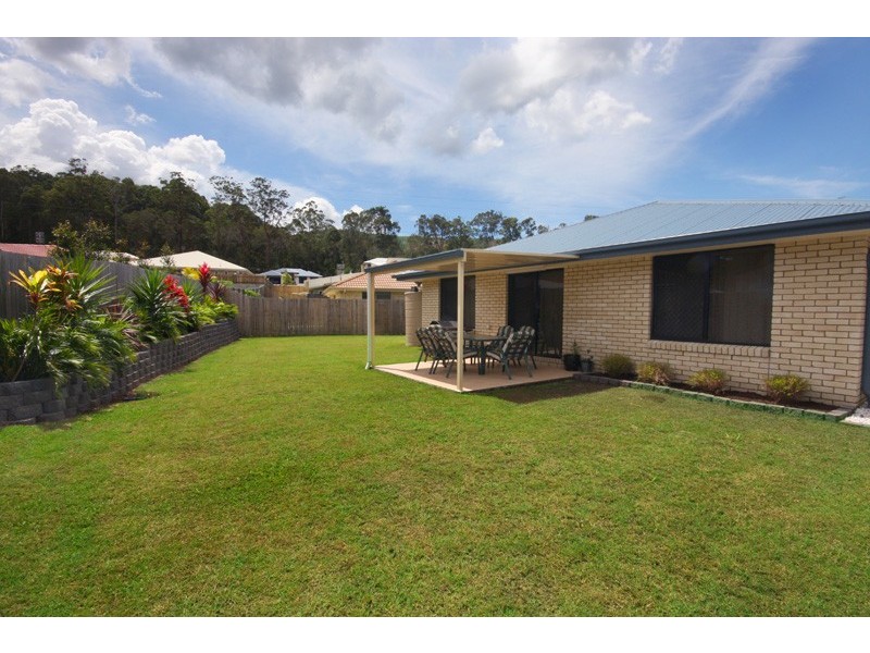 8 Pollys Place, Nambour QLD 4560