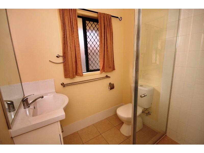 8 Pollys Place, Nambour QLD 4560