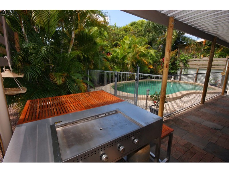 20 Sapphire Drive, Nambour QLD 4560