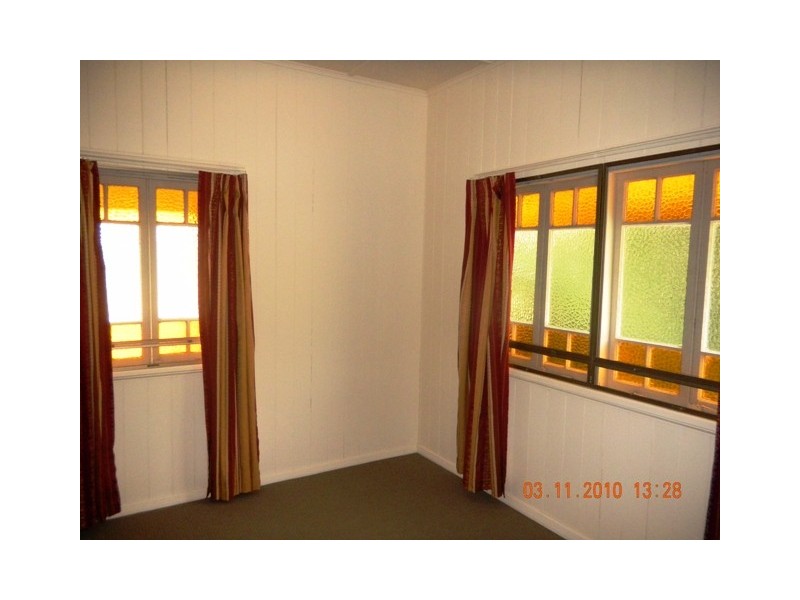 2/11 William Street, Nambour QLD 4560