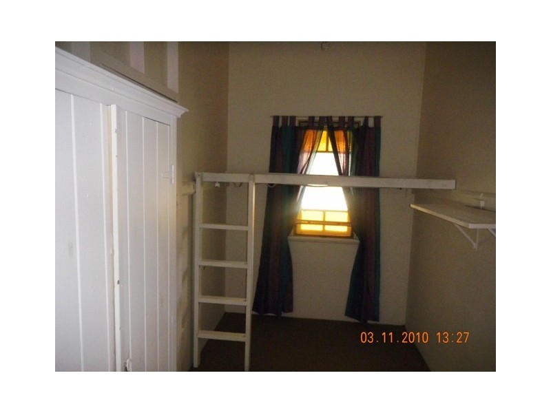 2/11 William Street, Nambour QLD 4560