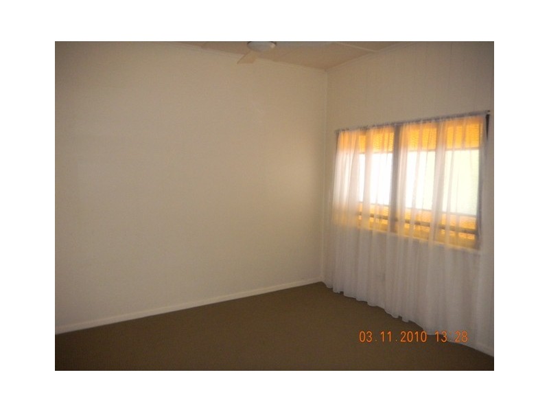 2/11 William Street, Nambour QLD 4560