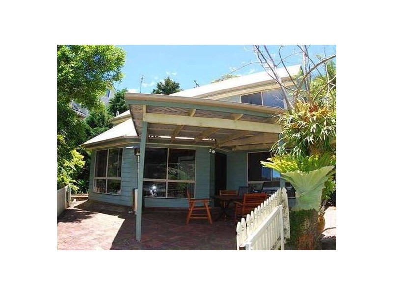 6 Maple Ave, Mapleton QLD 4560