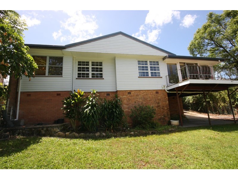 33 Netherton Street, Nambour QLD 4560