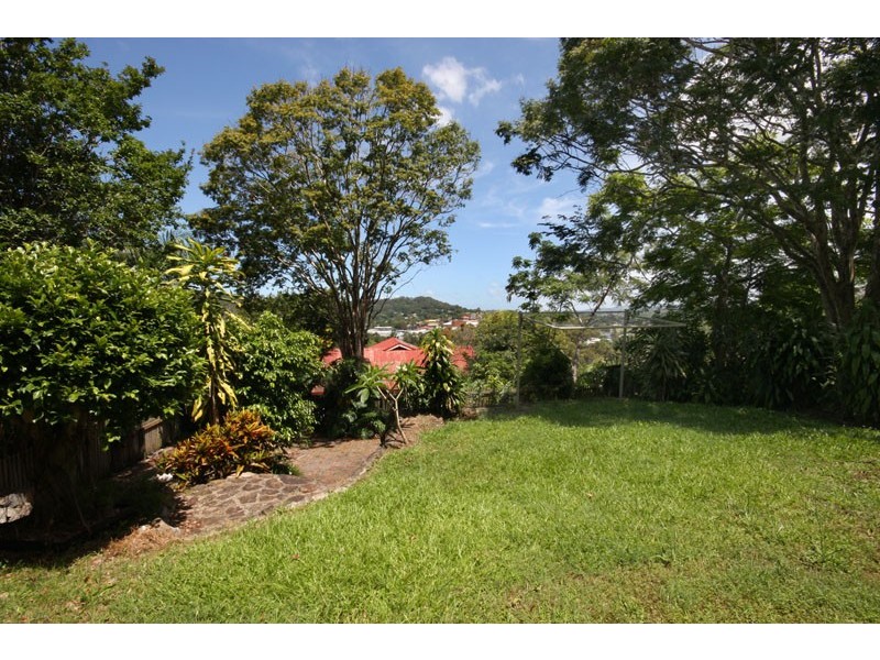 33 Netherton Street, Nambour QLD 4560