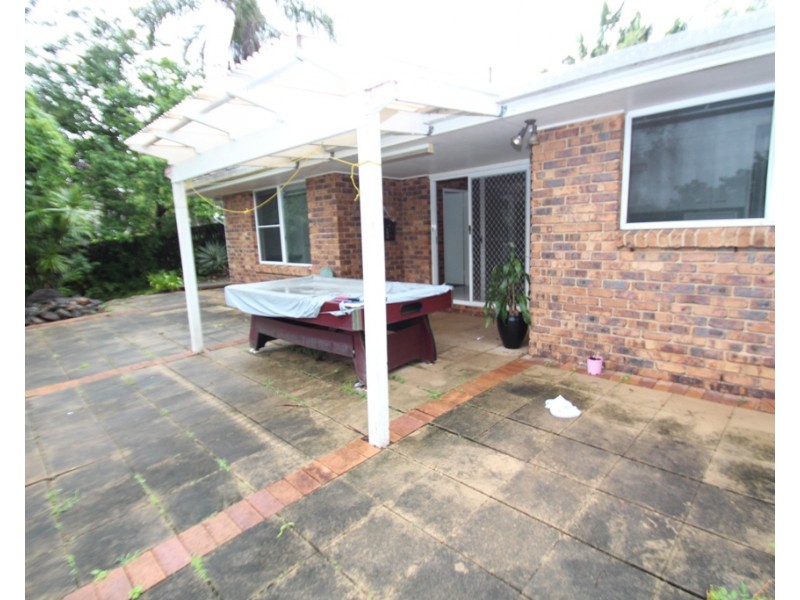 2/5 Glenbrook Drive, Nambour QLD 4560