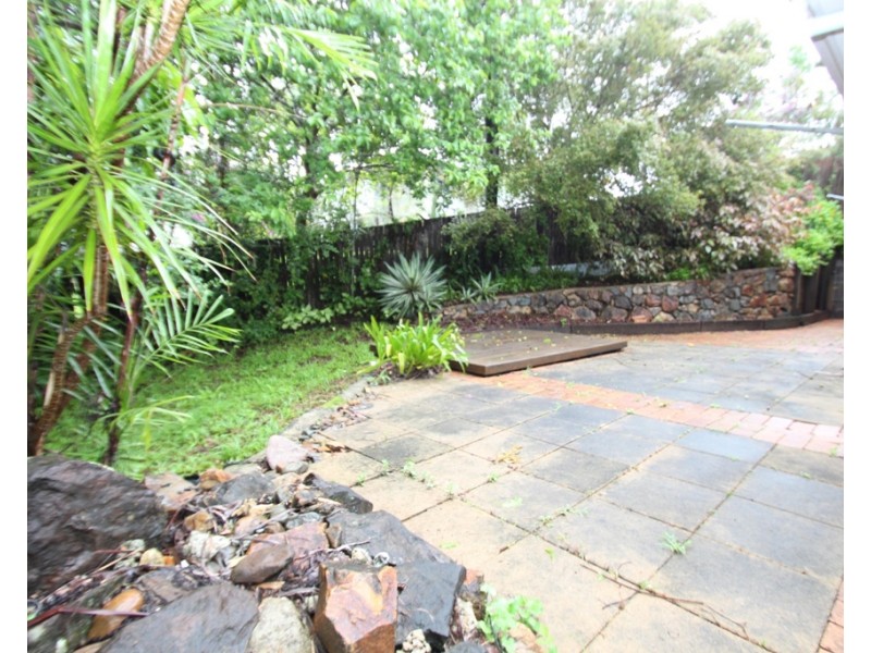 2/5 Glenbrook Drive, Nambour QLD 4560