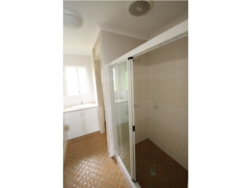 2/66 Court Road, Nambour QLD 4560