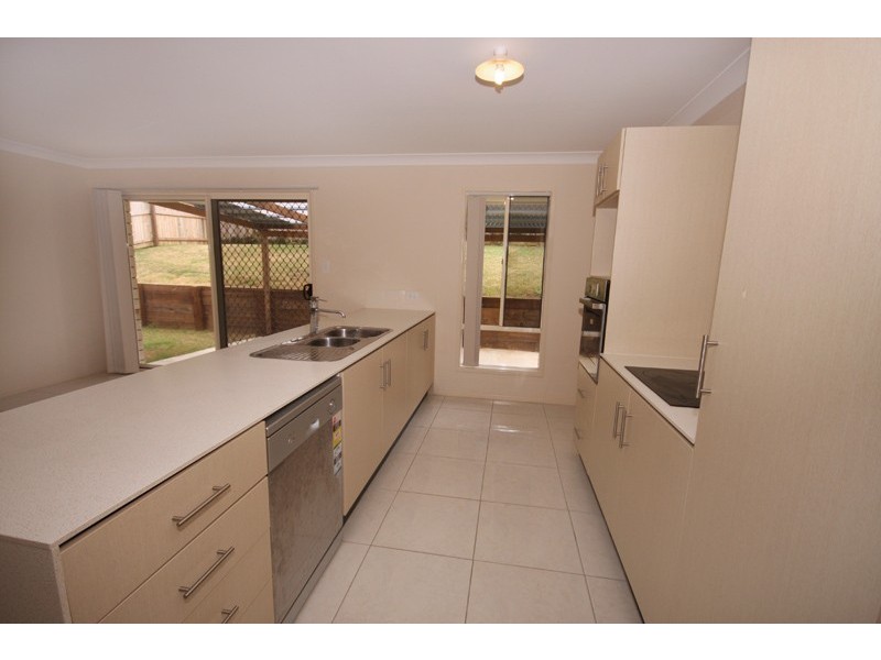 18 McClintock Place, Woombye QLD 4559