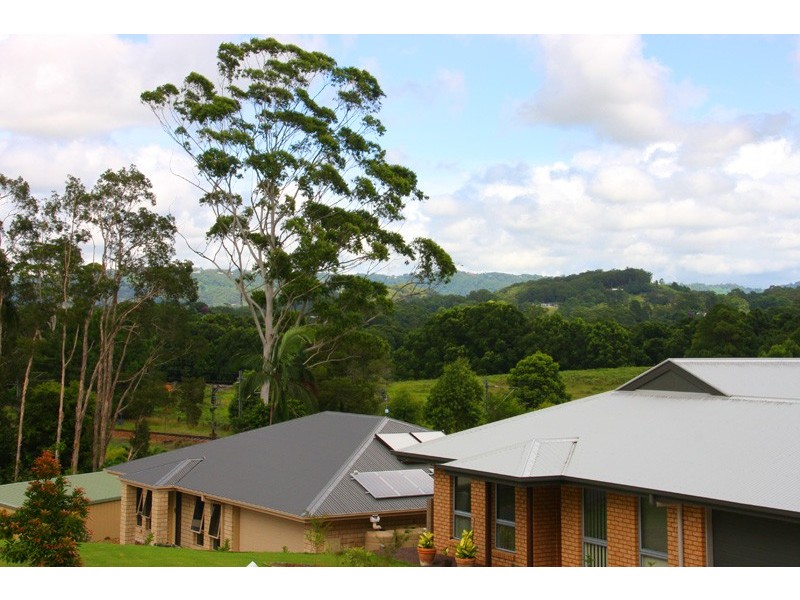 18 McClintock Place, Woombye QLD 4559