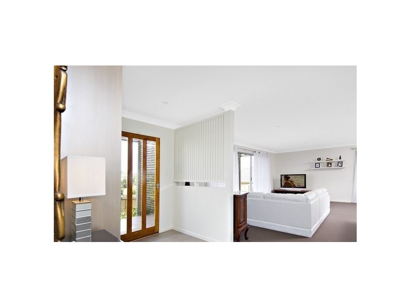 2/16 Bright Court, Burnside QLD 4560