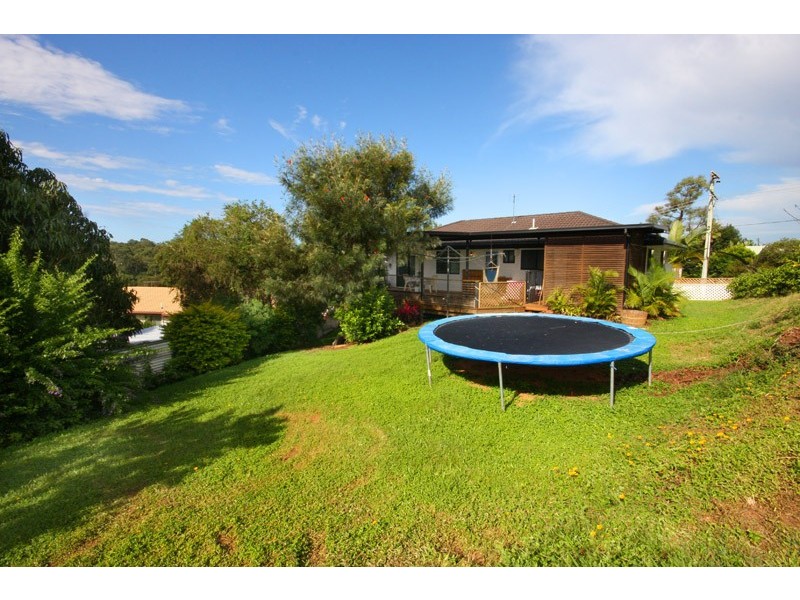 17 Pease Blossom St, Nambour QLD 4560