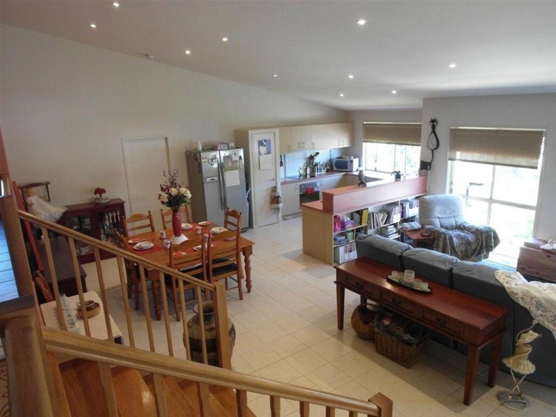 8 Rainbow Court, Woombye QLD 4559