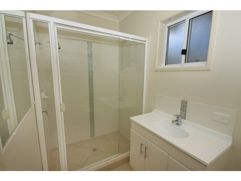 2/21 Hospital Rd, Nambour QLD 4560