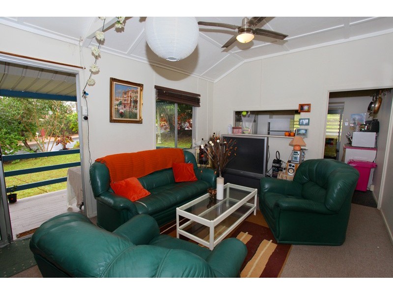 25 Wakefield St, Woombye QLD 4559