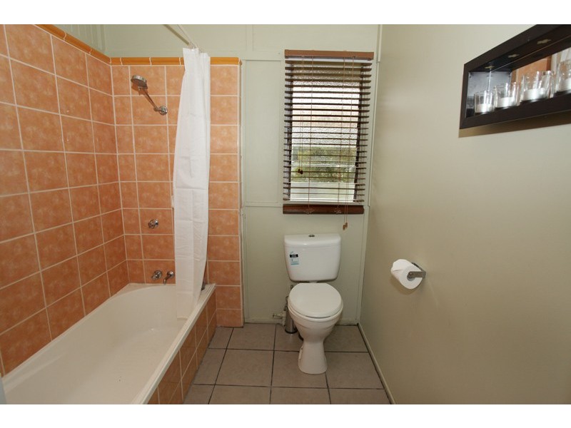 25 Wakefield St, Woombye QLD 4559