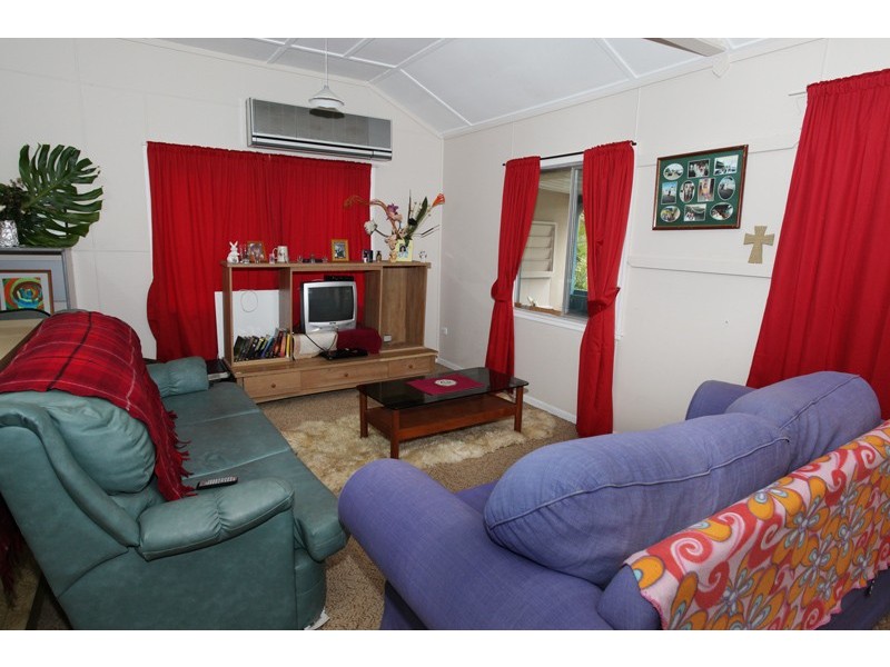 25 Wakefield St, Woombye QLD 4559