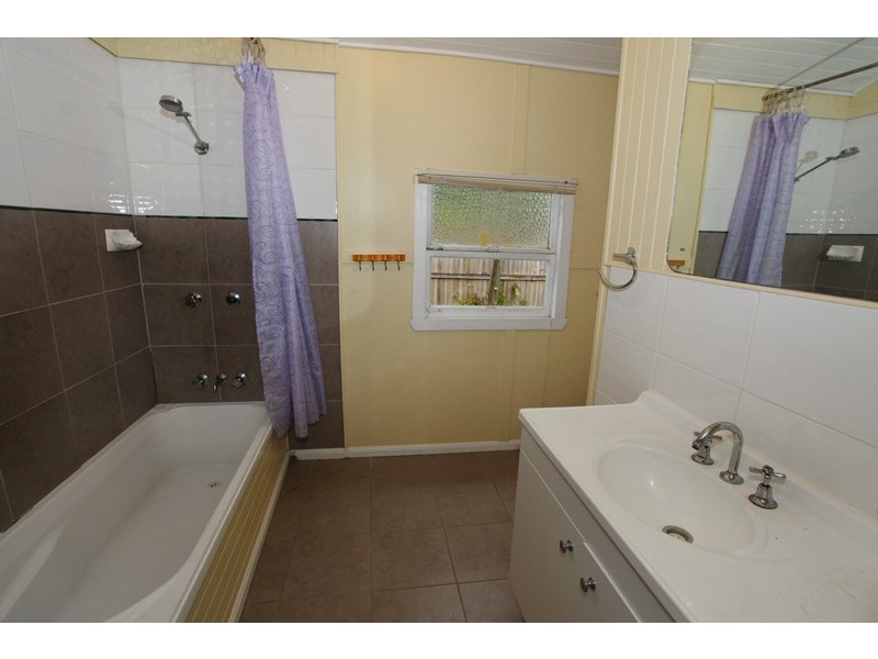 10 Shearer St, Nambour QLD 4560