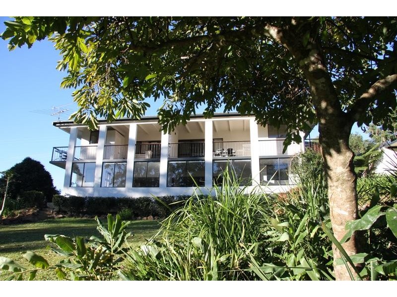 52 Mapleton Falls Rd, Mapleton QLD 4560