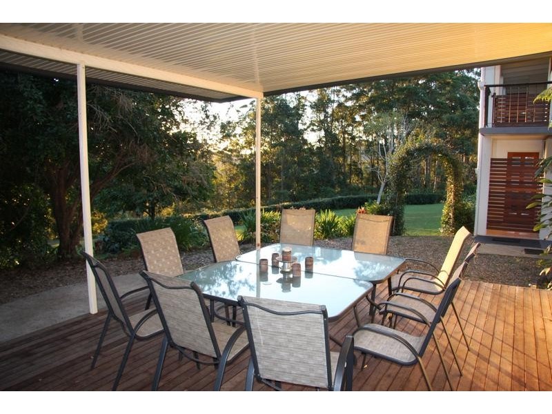 52 Mapleton Falls Rd, Mapleton QLD 4560