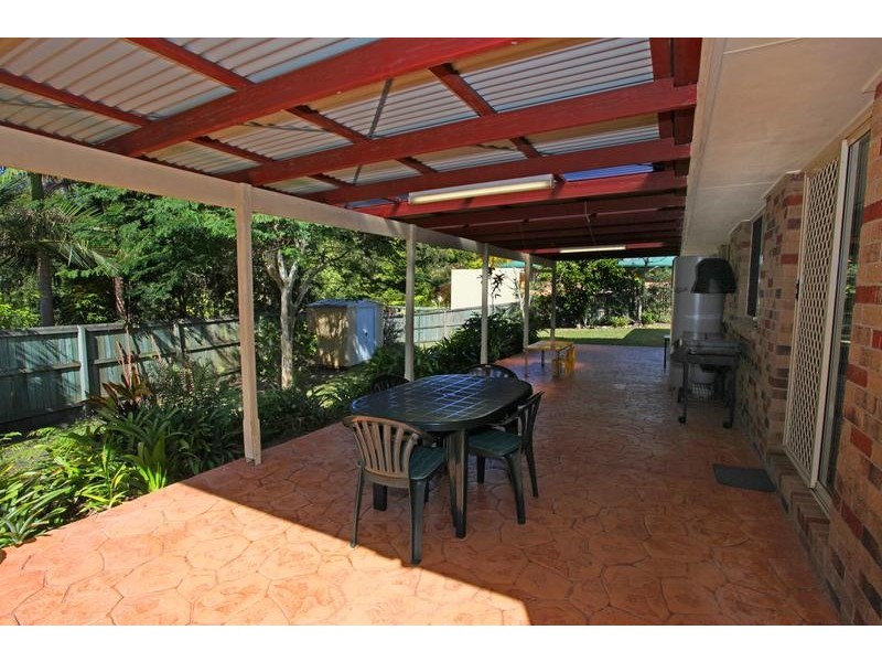 5 Vincent Drive, Nambour QLD 4560