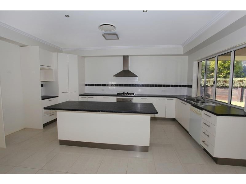 4 Paynters Pocket Ave, Palmwoods QLD 4555