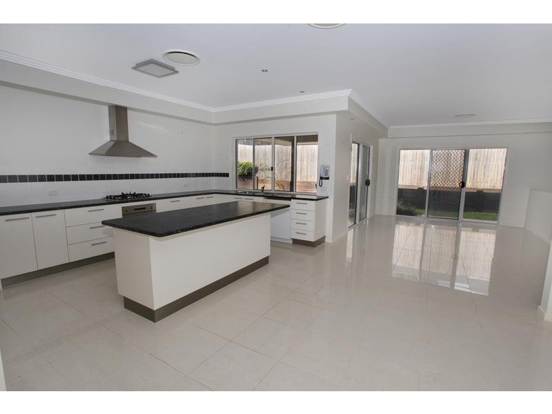 4 Paynters Pocket Ave, Palmwoods QLD 4555