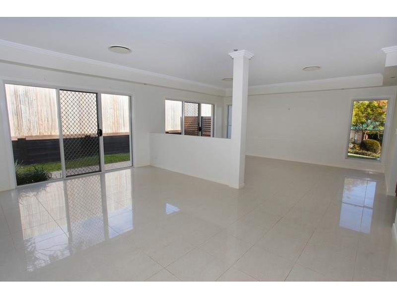 4 Paynters Pocket Ave, Palmwoods QLD 4555