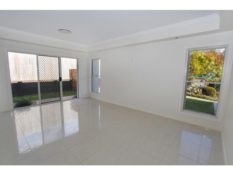 4 Paynters Pocket Ave, Palmwoods QLD 4555