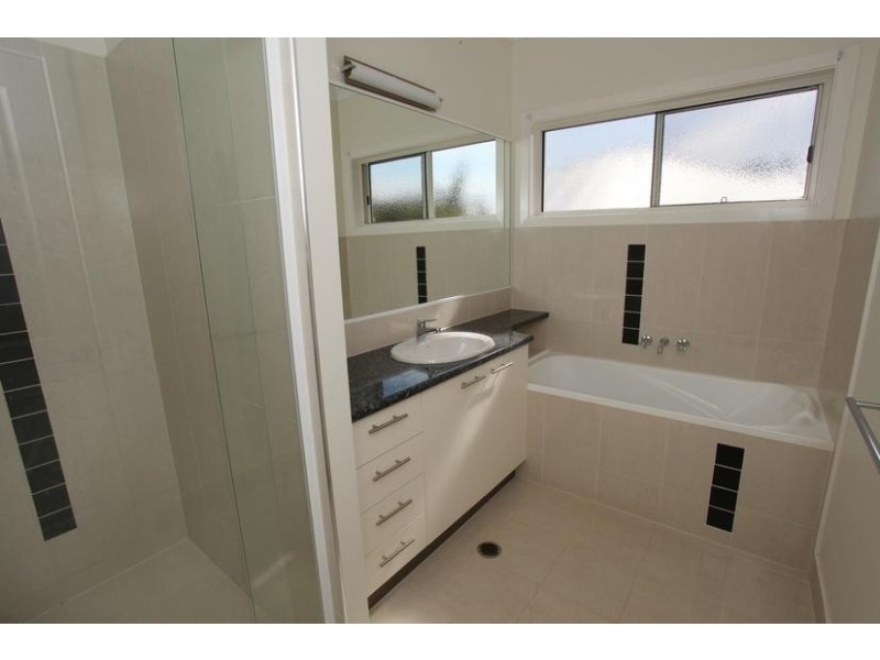 4 Paynters Pocket Ave, Palmwoods QLD 4555