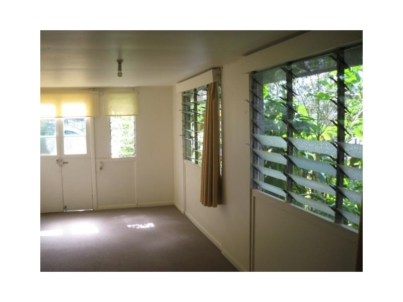 2/11 William Street, Nambour QLD 4560