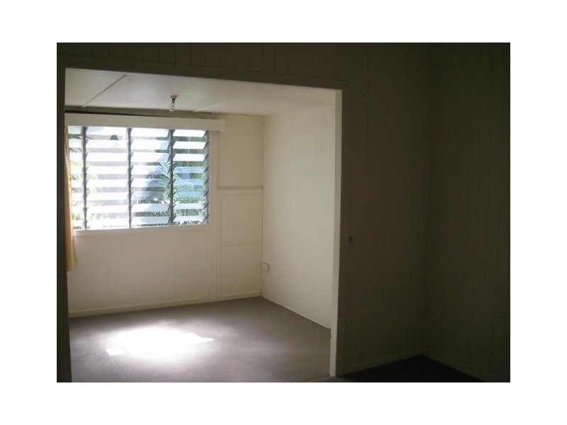 2/11 William Street, Nambour QLD 4560