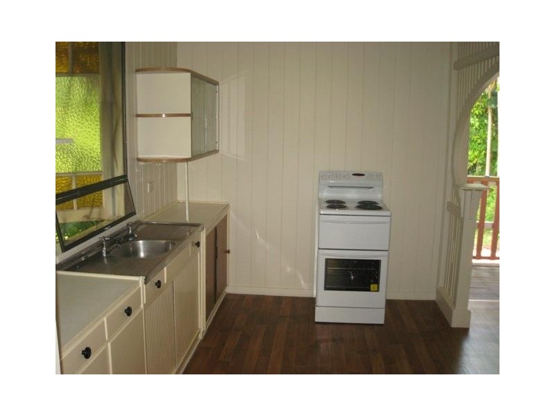 2/11 William Street, Nambour QLD 4560