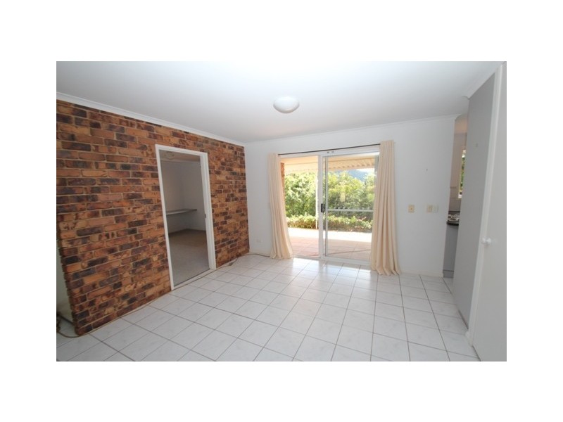 1/5 Glenbrook Drive, Nambour QLD 4560