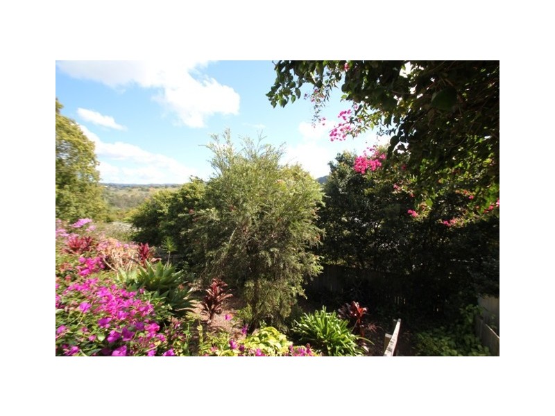 1/5 Glenbrook Drive, Nambour QLD 4560