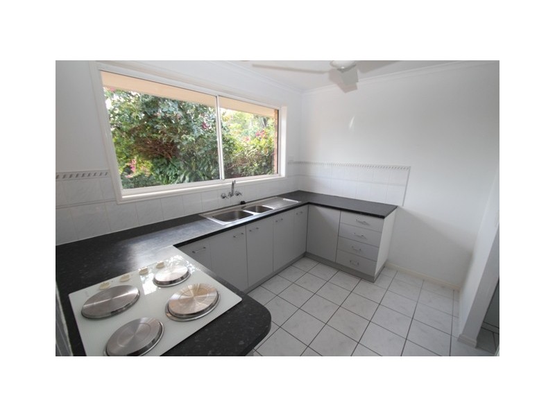 1/5 Glenbrook Drive, Nambour QLD 4560