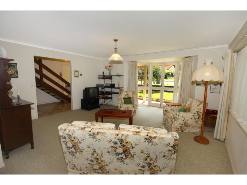 17 Norman Ave, Nambour QLD 4560