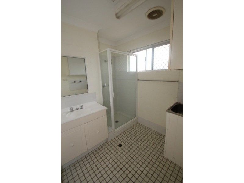 2/7 Bradley Street, Nambour QLD 4560