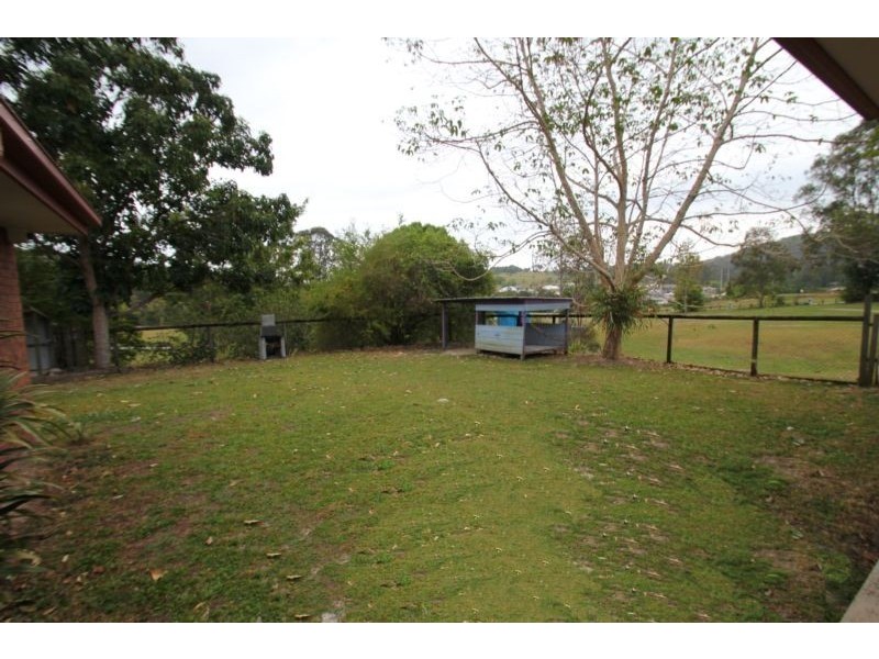 11 Westview Crescent, Nambour QLD 4560